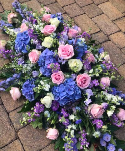 Coffin spray luxury - Beautiful seasonal luxury coffin spray to say a perfect goodbye for your loved one. You may need to check availability for hydrangeas please contact the shop.